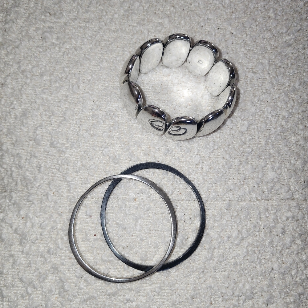 3 BRACELETS STRETCH & BANGLE